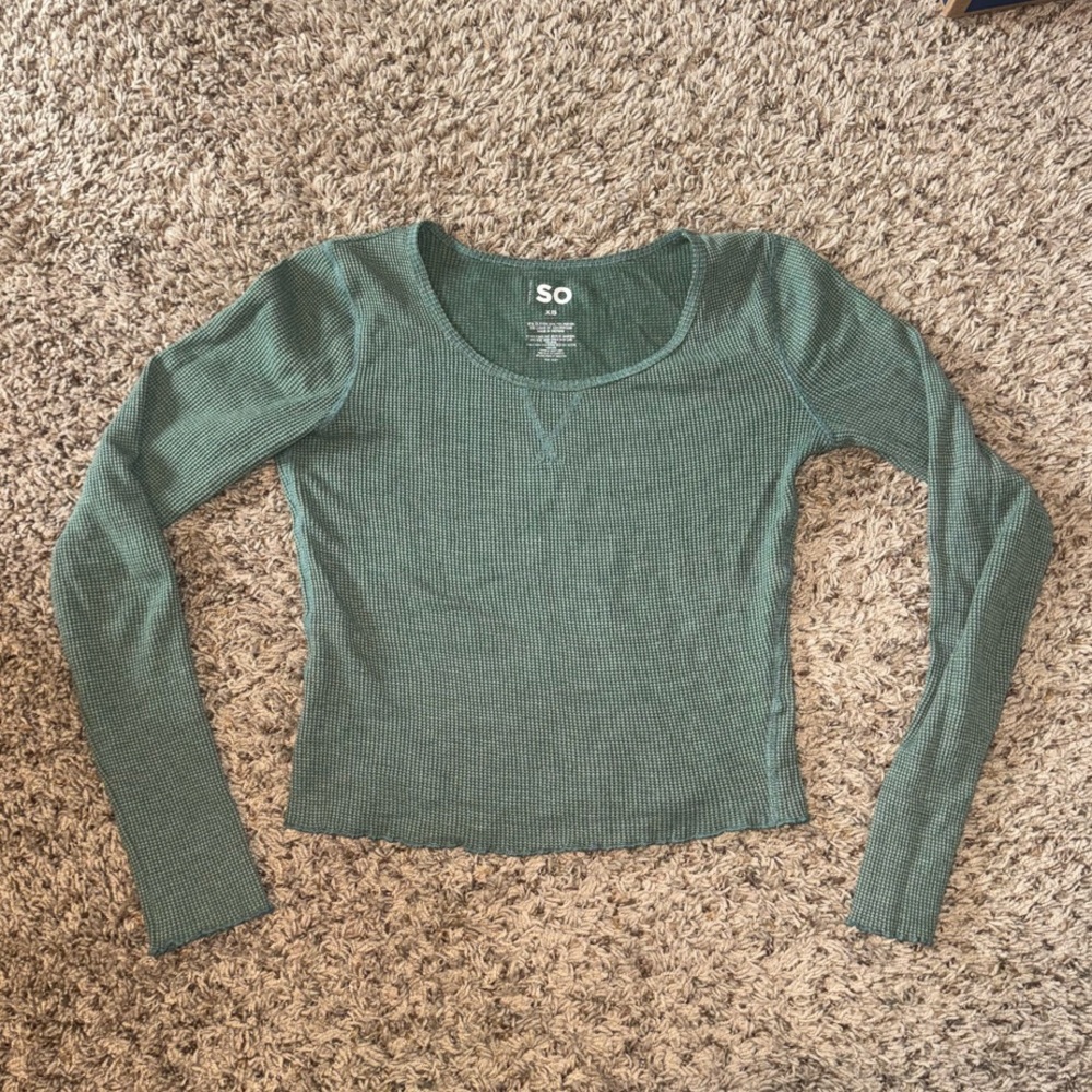 SO Women's Green Long Sleeve Knit Top
